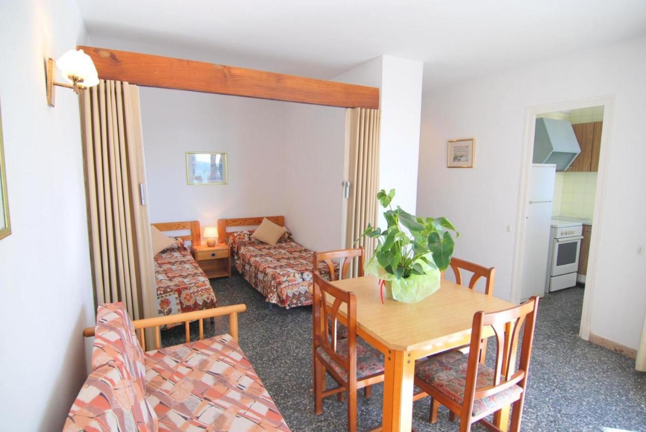 Aries Basic Apartment ซาลอว์ ภายนอก รูปภาพ