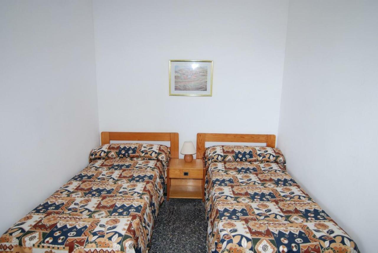 Aries Basic Apartment ซาลอว์ ภายนอก รูปภาพ
