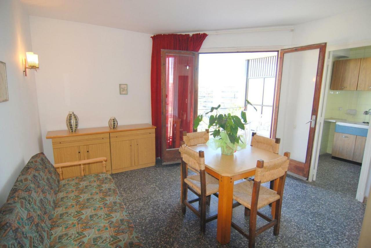 Aries Basic Apartment ซาลอว์ ภายนอก รูปภาพ